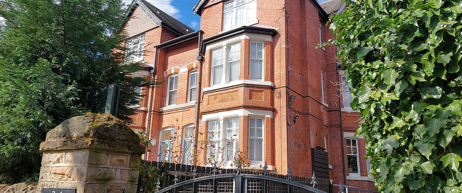 Watcombe circus gates Watcombe circus gates