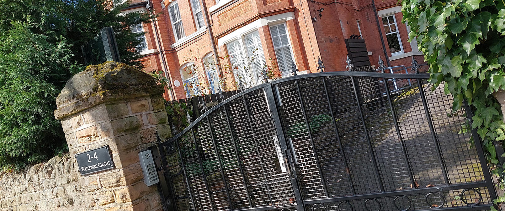 Watcombe circus (1) Watcombe circus (1)