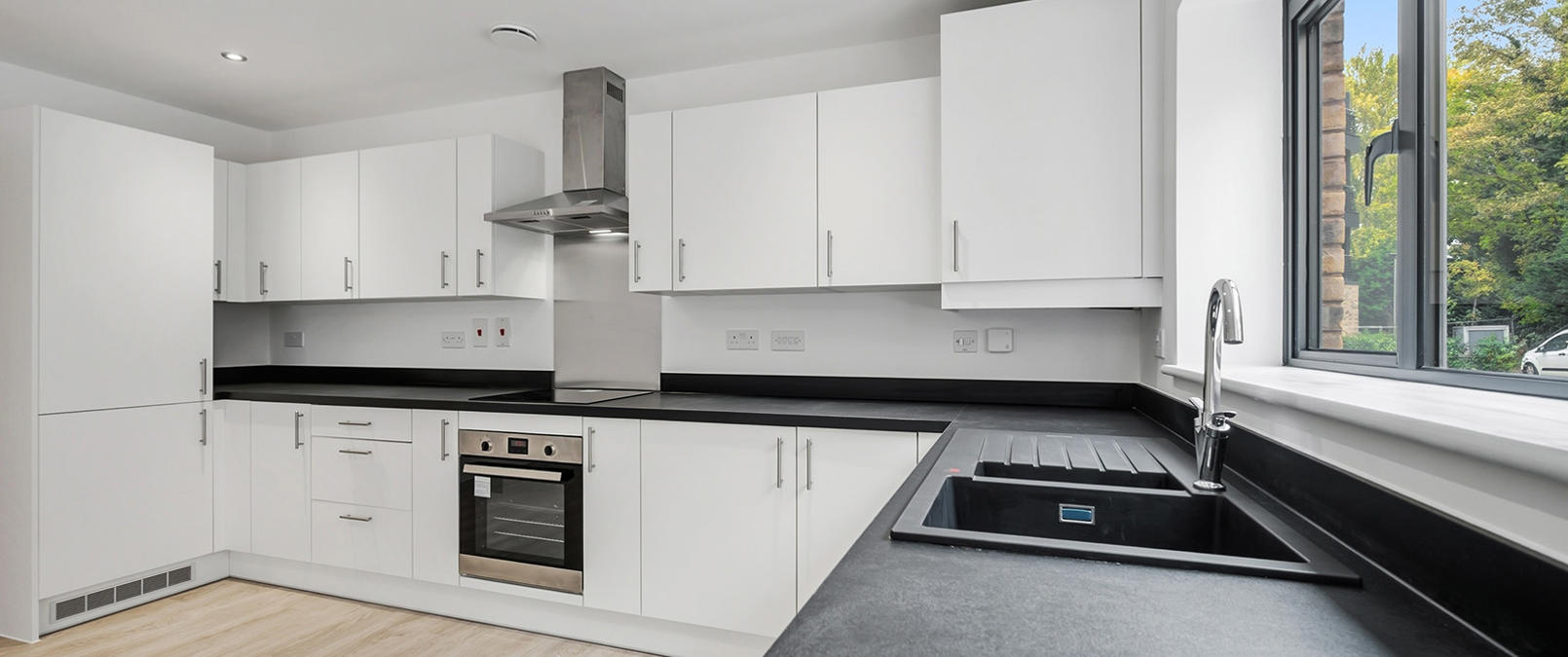 Kitchen with integrated appliances