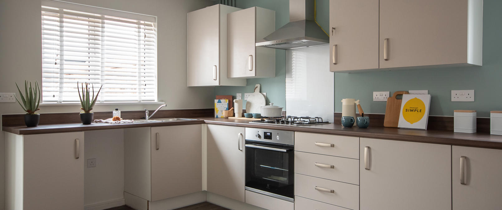 Fully fitted kitchen