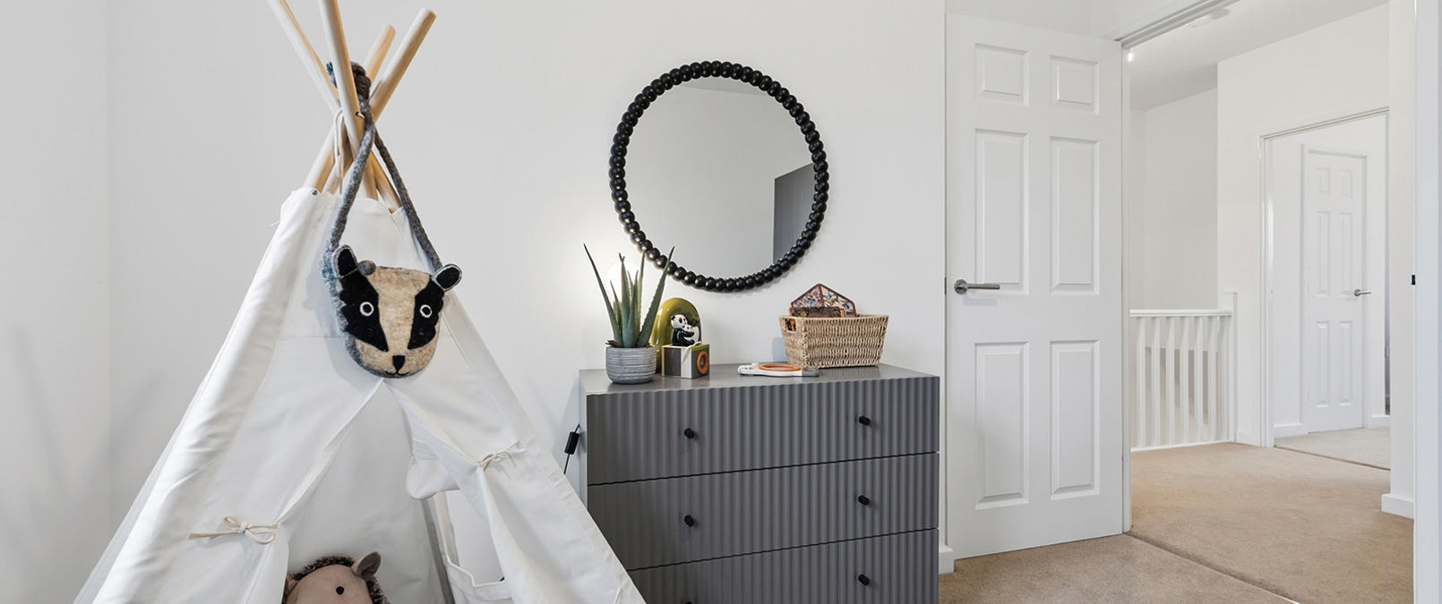 Three Bed Show Home Long Bennington (6)