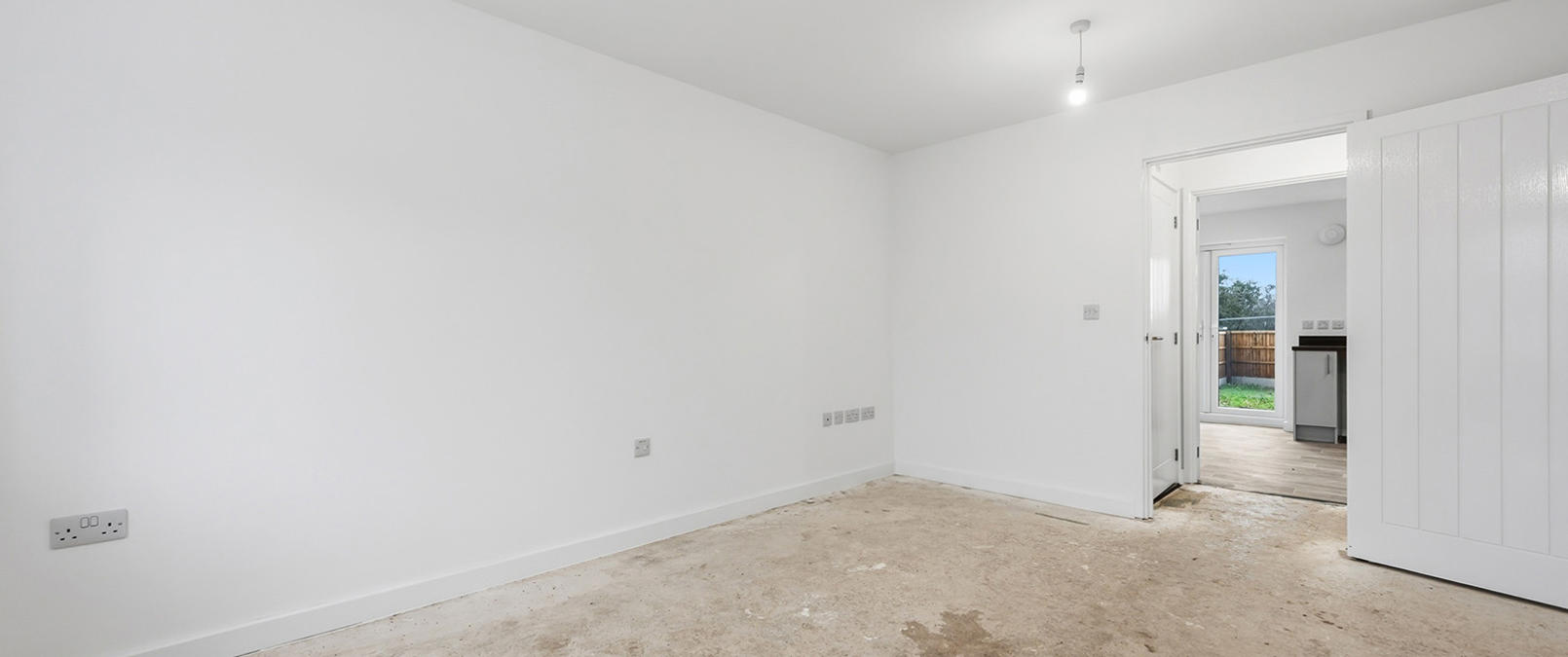 Three Bed Lounge Into Kitchen